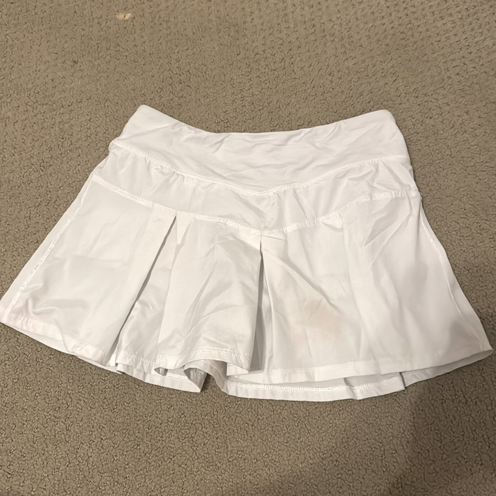 Ivivva by Lululemon Fast Drill White Pleated Lined Tennis Skort.